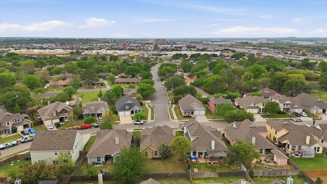 2201 Windsor Farms Drive, Denton, TX 76207