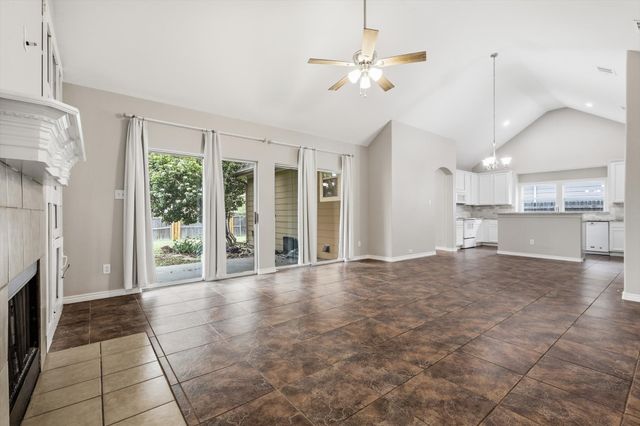 2201 Windsor Farms Drive, Denton, TX 76207