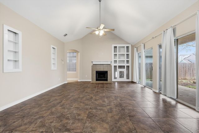 2201 Windsor Farms Drive, Denton, TX 76207