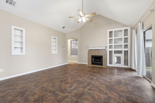 2201 Windsor Farms Drive, Denton, TX 76207