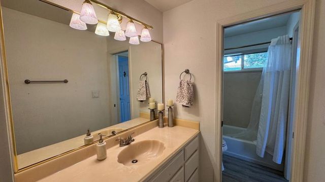206 Meadow Creek Court, Oakley, CA 94561