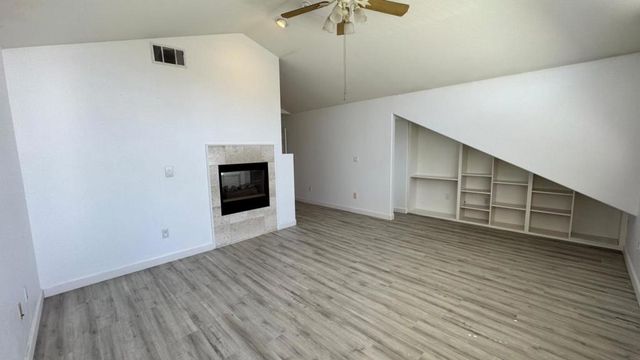 206 Meadow Creek Court, Oakley, CA 94561