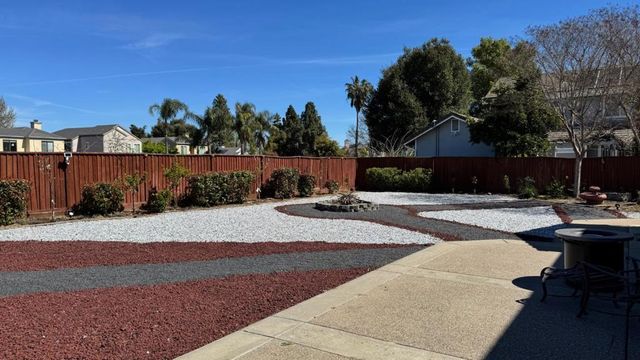 206 Meadow Creek Court, Oakley, CA 94561