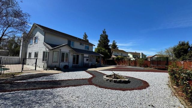 206 Meadow Creek Court, Oakley, CA 94561