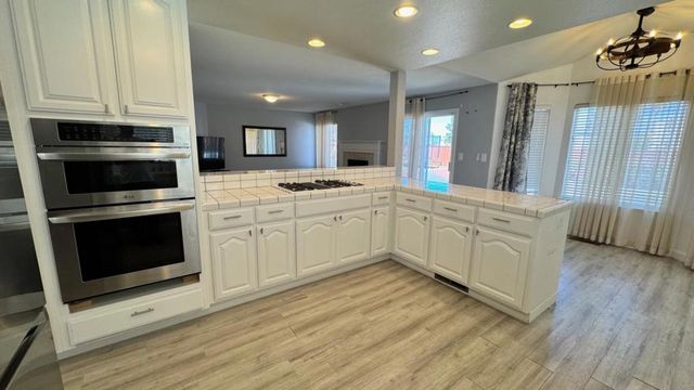 206 Meadow Creek Court, Oakley, CA 94561