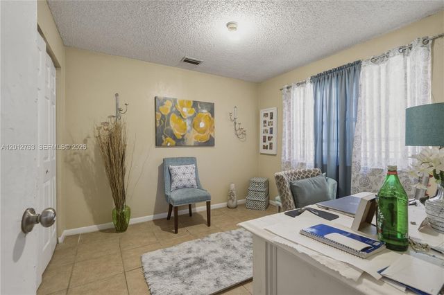 9992 Periwinkle St, Miramar, FL 33025