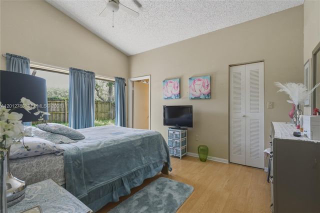 9992 Periwinkle St, Miramar, FL 33025
