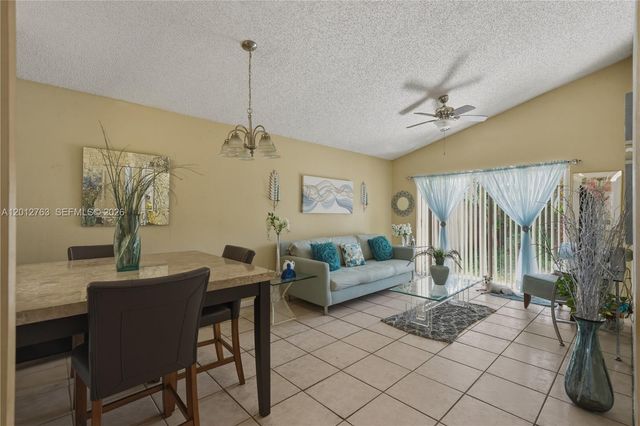 9992 Periwinkle St, Miramar, FL 33025