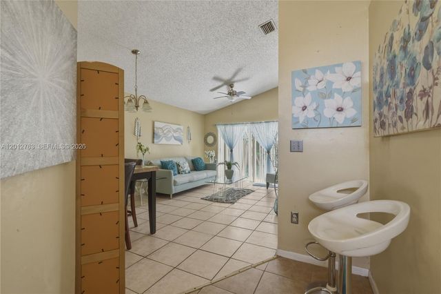 9992 Periwinkle St, Miramar, FL 33025