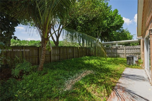 9992 Periwinkle St, Miramar, FL 33025