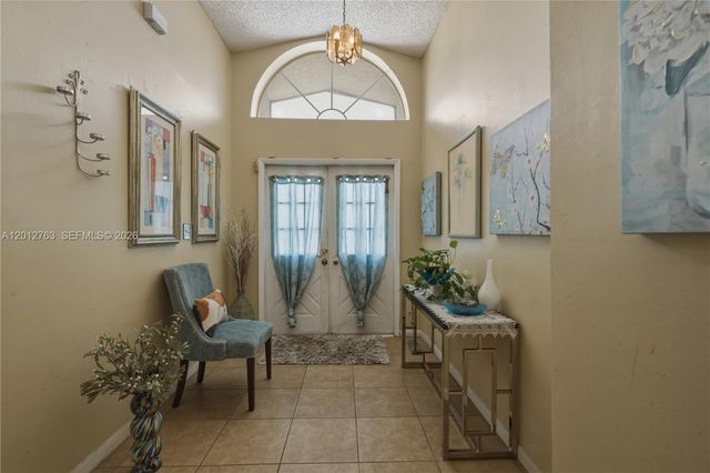 9992 Periwinkle St, Miramar, FL 33025