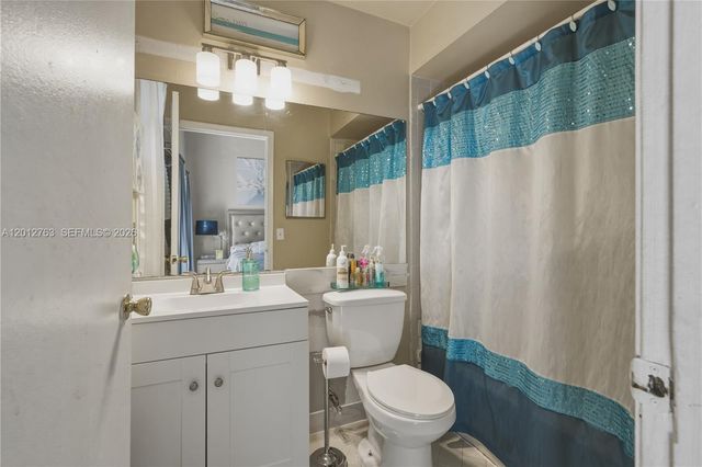 9992 Periwinkle St, Miramar, FL 33025