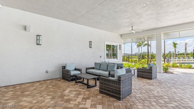 16564 BLUE CORAL LN, North Fort Myers, FL 33903