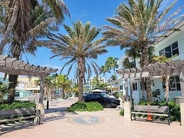 322 HARDING Street B205, Hollywood, FL 33019