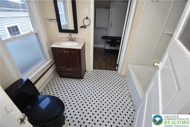 26 7th Street, Easton, PA 18042