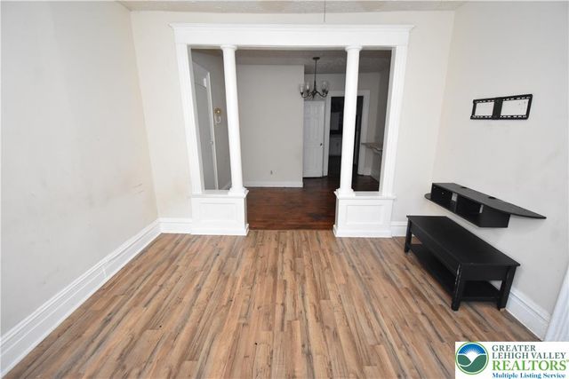 26 7th Street, Easton, PA 18042