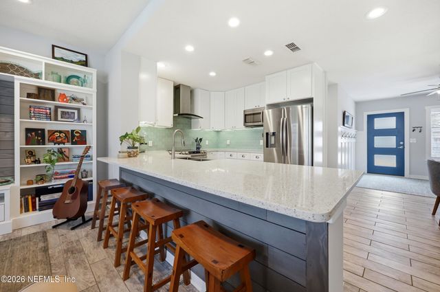 601 10TH Avenue N, Jacksonville Beach, FL 32250