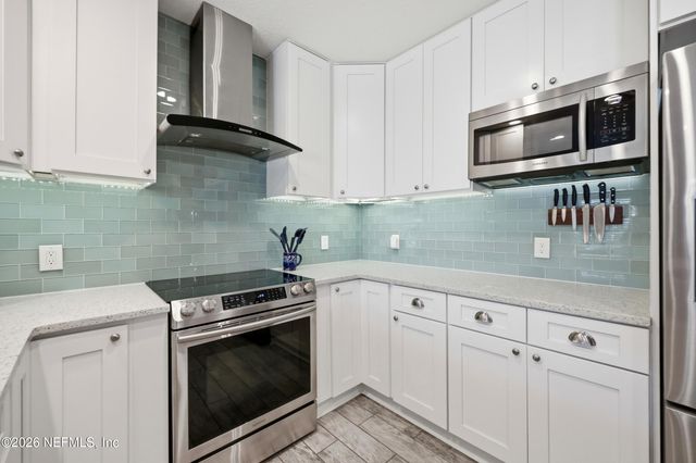 601 10TH Avenue N, Jacksonville Beach, FL 32250