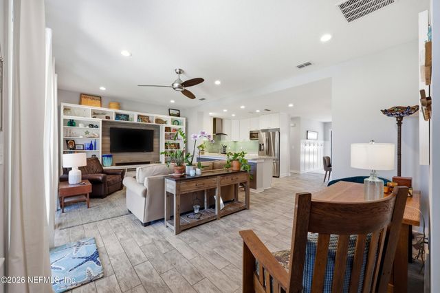 601 10TH Avenue N, Jacksonville Beach, FL 32250