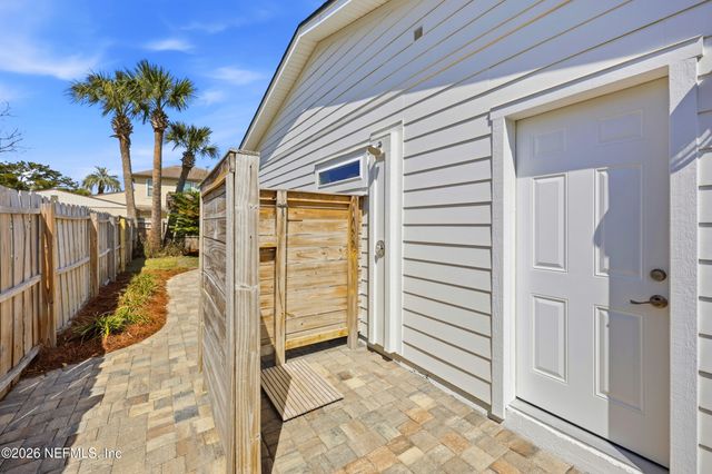 601 10TH Avenue N, Jacksonville Beach, FL 32250