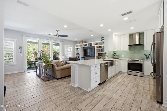 601 10TH Avenue N, Jacksonville Beach, FL 32250