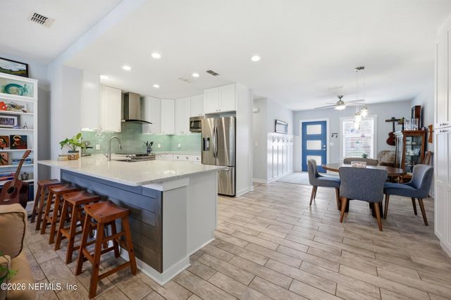 601 10TH Avenue N, Jacksonville Beach, FL 32250