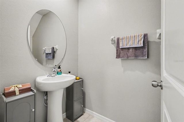 9424 LEMON DROP LOOP, Sun City Center, FL 33573