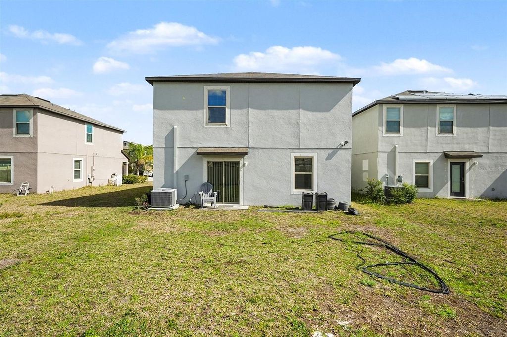 Image 30 of property listing at 9424 LEMON DROP LOOP, Sun City Center, FL 33573