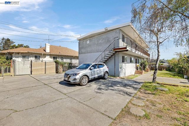 2828 22nd Avenue, Oakland, CA 94606
