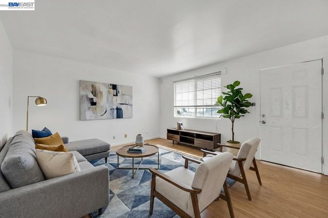 2828 22nd Avenue, Oakland, CA 94606