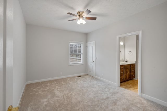 514 Lexington Dr, Lebanon, TN 37087