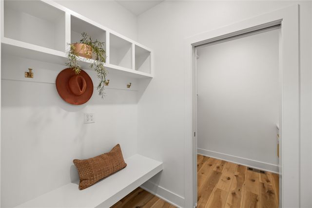 778 NE 71st Street, Pleasant Hill, IA 50327