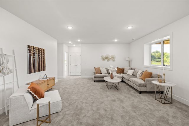 778 NE 71st Street, Pleasant Hill, IA 50327