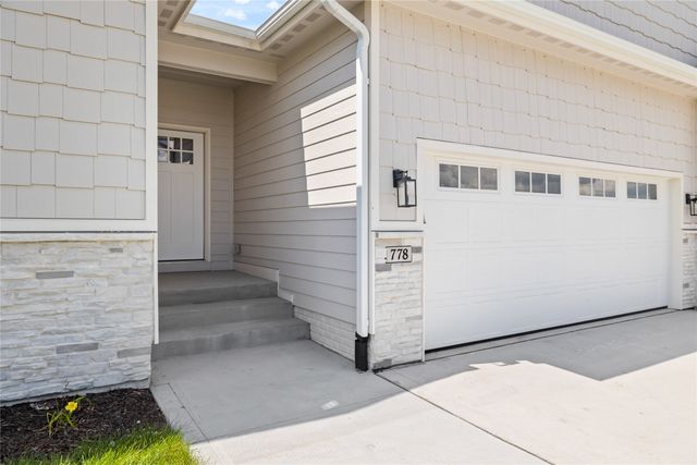 778 NE 71st Street, Pleasant Hill, IA 50327