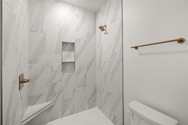 778 NE 71st Street, Pleasant Hill, IA 50327