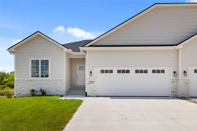 778 NE 71st Street, Pleasant Hill, IA 50327