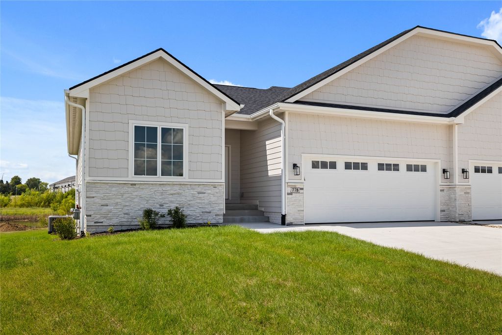 778 NE 71st Street, Pleasant Hill, IA 50327