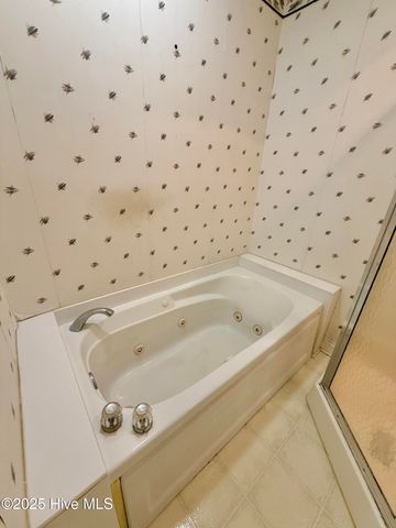 4569 Hunter Creek Drive, La Grange, NC 28551