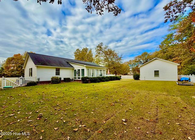 4569 Hunter Creek Drive, La Grange, NC 28551