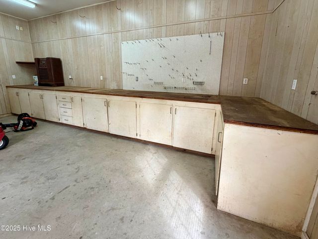 4569 Hunter Creek Drive, La Grange, NC 28551