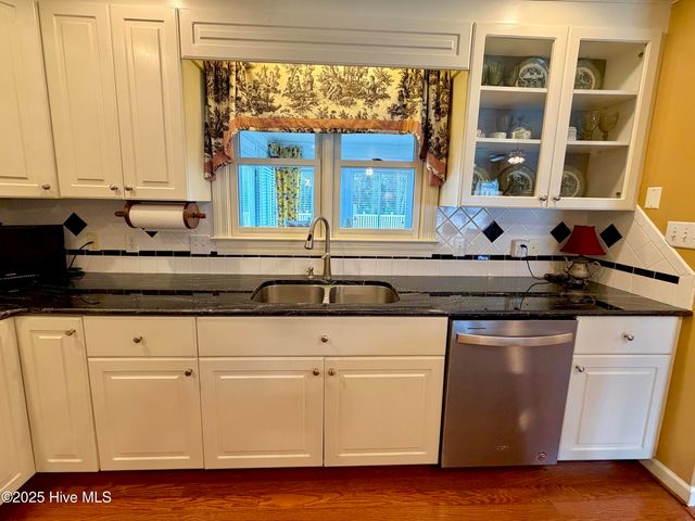 4569 Hunter Creek Drive, La Grange, NC 28551