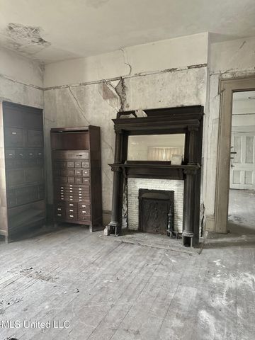 608 High Street Street, Natchez, MS 39120