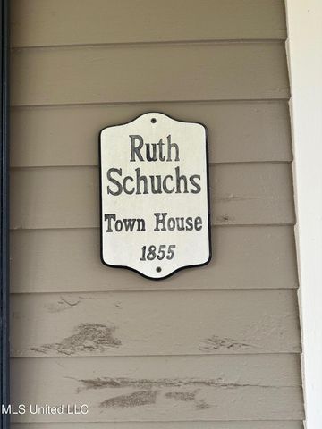 608 High Street Street, Natchez, MS 39120
