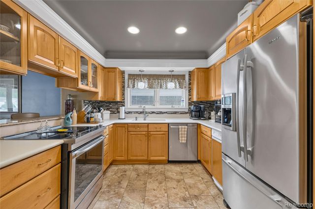 14246 Williamsburg Drive, Riverview, MI 48193