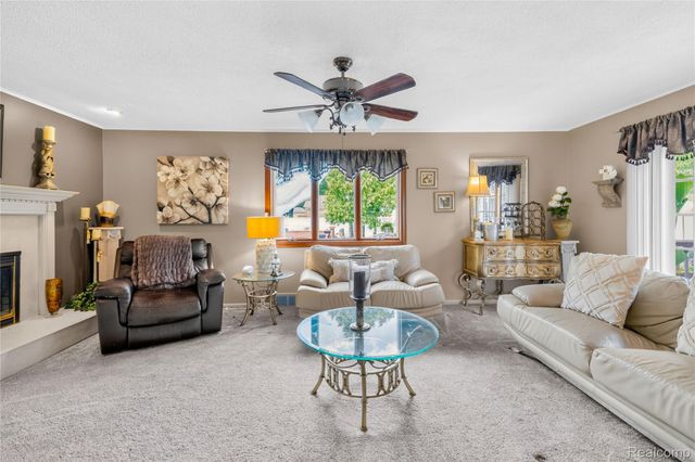 14246 Williamsburg Drive, Riverview, MI 48193