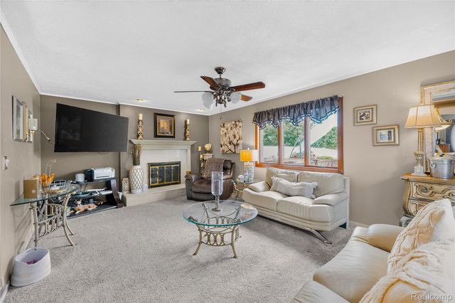 14246 Williamsburg Drive, Riverview, MI 48193