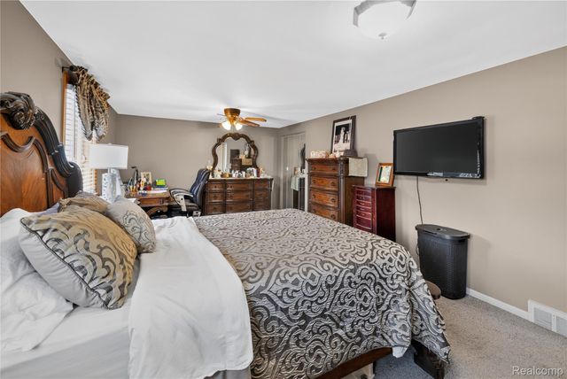 14246 Williamsburg Drive, Riverview, MI 48193
