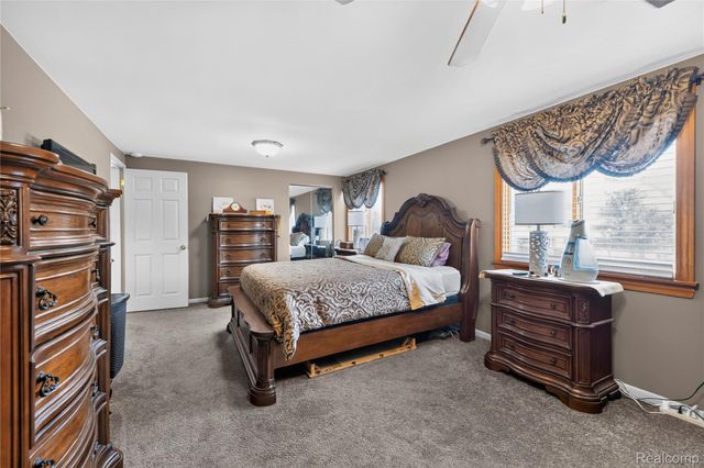 14246 Williamsburg Drive, Riverview, MI 48193