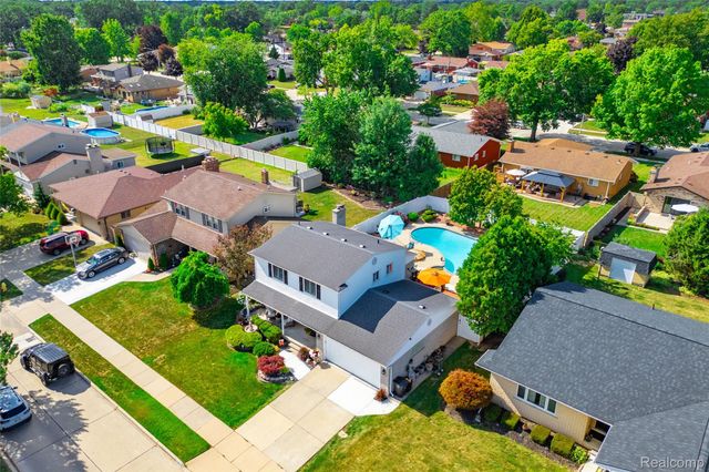 14246 Williamsburg Drive, Riverview, MI 48193