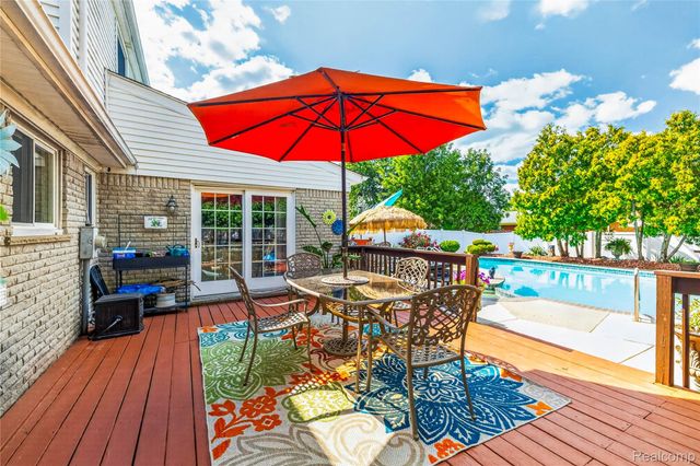 14246 Williamsburg Drive, Riverview, MI 48193